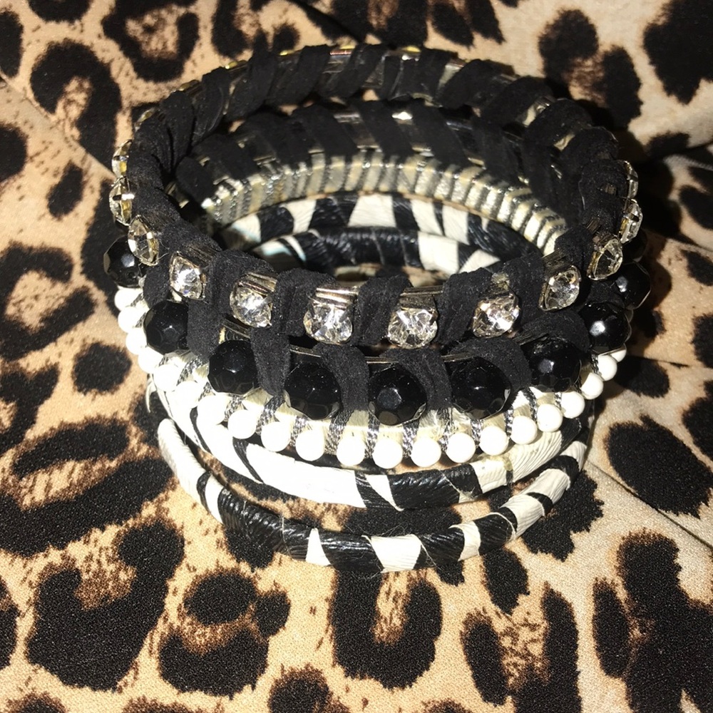 Black & White Bangle Set❤️❤️❤️